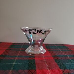 🎄Rainbow Glass Holly Berry Trimmed Christmas Dish
